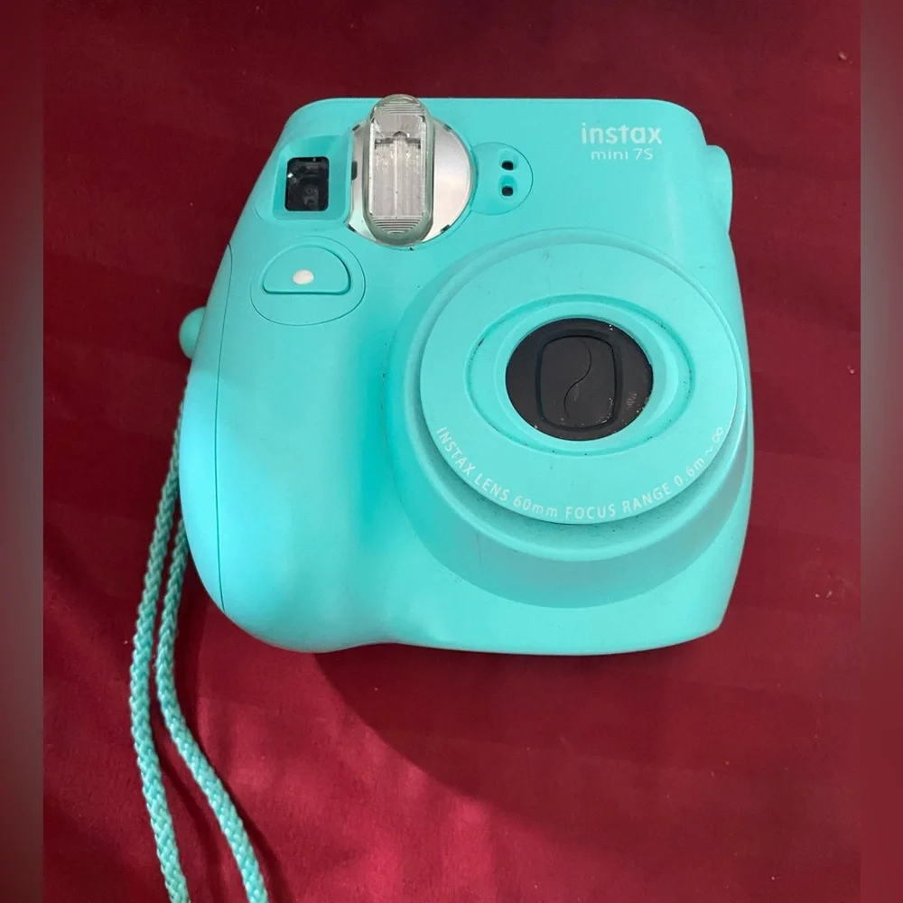 fujifilm instax mini 7s instant film camera in mint green